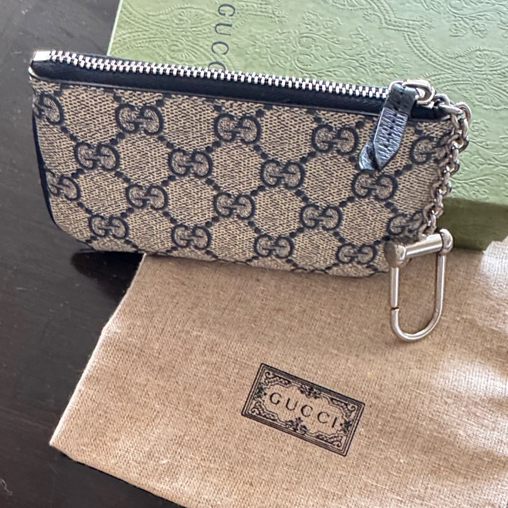 Gucci Beige and Black GG Canvas Key Holder